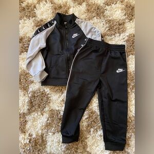 Nike Baby Boys tracksuit 24m